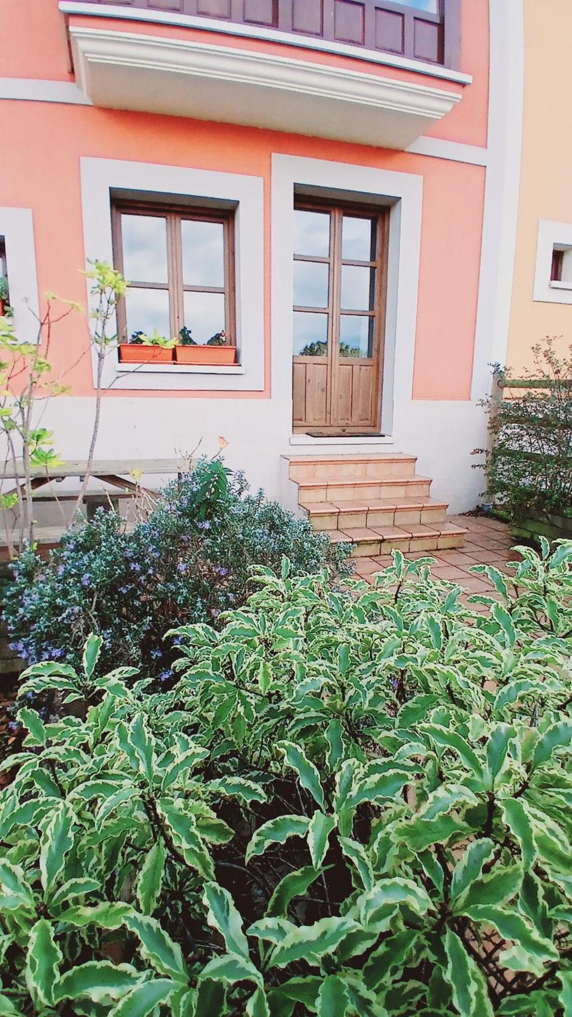 Acogedor Bajo Con Terraza Y Vistas Lägenhet Nueva De Llanes Exteriör bild